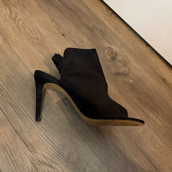 Vince Camuto Black Suede Peep Toe Heels-SIZE 7-Slingback Cutout - Picture 3 of 3